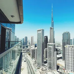 Paramount Tower And Residences With Infinity Sky Pool Dubai